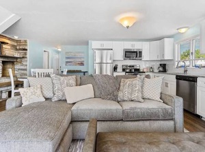 Snug Harbor Wallis Sands Beach | Rye