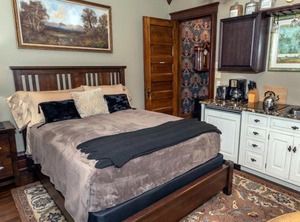 South Broadway Manor | Scottdale