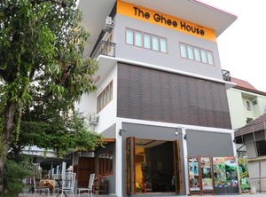 The Ghee | Thapae