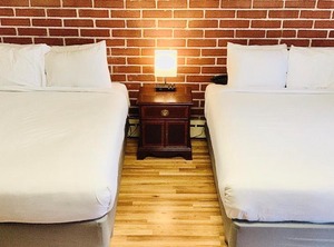 The Lancaster Motel | Lancaster