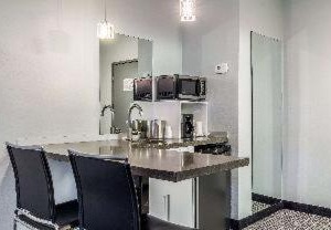 The Wallhouse Hotel | Walnut Creek