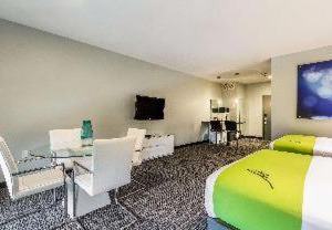 The Wallhouse Hotel | Walnut Creek