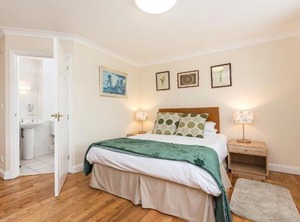 The Inn Well | Ogbourne St George