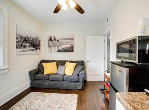 Shadyside Feet Walnut Street | Shadyside