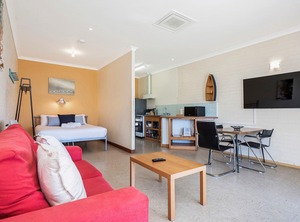 Windsurfer Beach Chalet | Lancelin