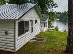 Lakeside Cottage Fishing Boats Property | Gwinn