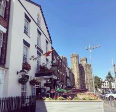 Ty Castell | Bont Newydd