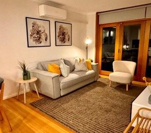 Bdrm Apt Annandale Courtyard 
