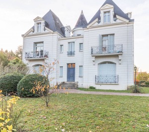 La Reine Blanche Min Paris 