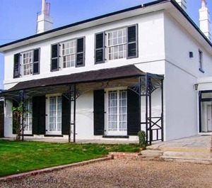 Bury Villa 