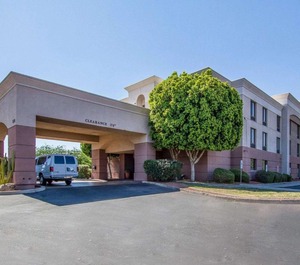 Comfort Inn West At Ave 