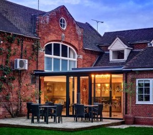 Court Hotel 