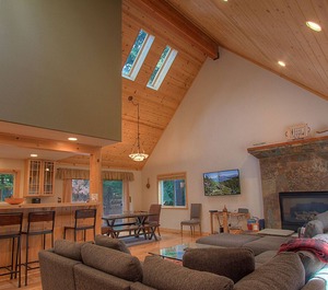 Knotty Pine Retreat Tahoma 