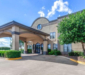 Quality Inn Suites 