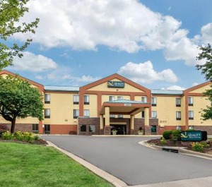 Quality Inn Suites Lenexa Kansas City 