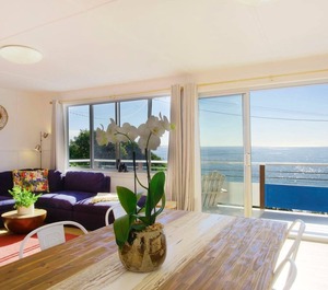 Surf Shack Boat Beach 