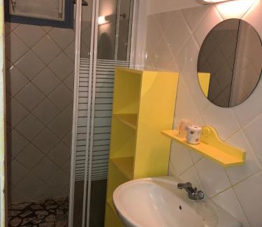 Les Anses-d'Arlets Apartment | À LA VUE DE l'ANSE - T3 - LES ANSES D'ARLET - PETITE ANSE