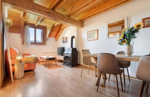 Biescas Apartment | Ático abuhardillado l Céntrico l Garaje l Trastero