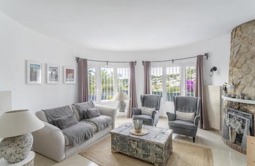 El Tesoro Villa | Échappée ensoleillée à Moraira dans une villa pour 8