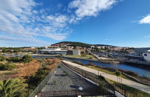 Sete Apartment | Élégant T3 avec terrasse, parking et proche plages à Sète - 3 étoiles - FR-1-338-381