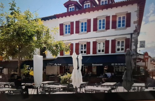 Behobie Hotel | ÔBERGE MAITE
