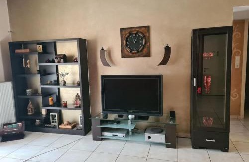 Korydallos Apartment | Άνετο, μεγάλο σπίτι κοντά στο μετρό