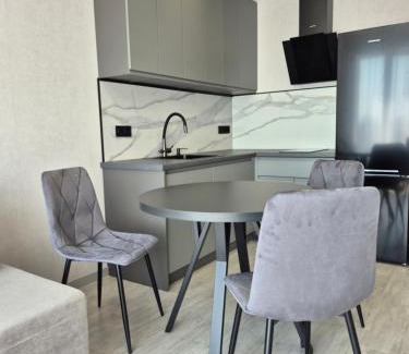 Vapnyarka Apartment | Апартаменти на Марсельській 62 в ЖК Острова, 1 спальня та кухня-студія