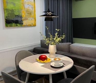 Maliyevtsy Apartment | Апартаменти-студія, дизайнерський ремонт, ЦЕНТР, біля Либідь Плаза