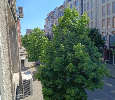 Burgas Center Apartment | Апартамент ДЕСИ