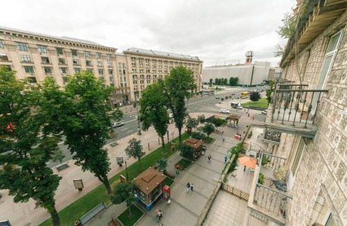 Lypky Apartment | Видовая квартира на улице Крещатик.