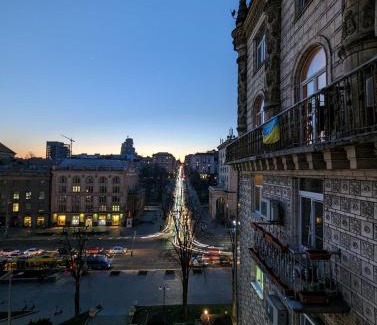 Lypky Apartment | Видова квартира біля метро Хрещатик