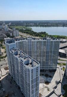 Pozniaky Apartment | Видові Апартаменти Перший будинок від метро