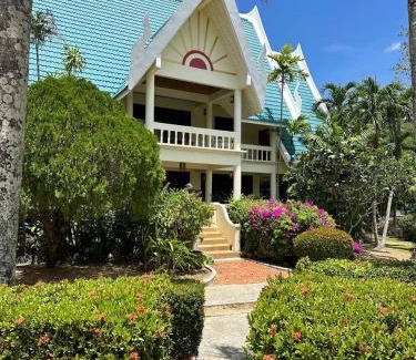 Chalong Villa | Вилла с 6 спальнями в районе Раваи