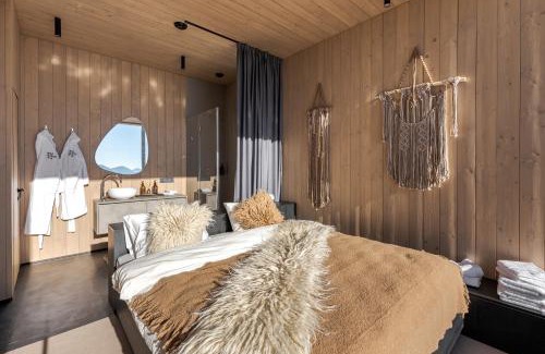 Plavya House | Висота 890