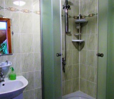 Slavske House | Відпочинок у Пронів