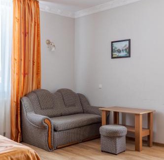 Skhidnytsya Hotel | Вілла ЮРАН Східниця