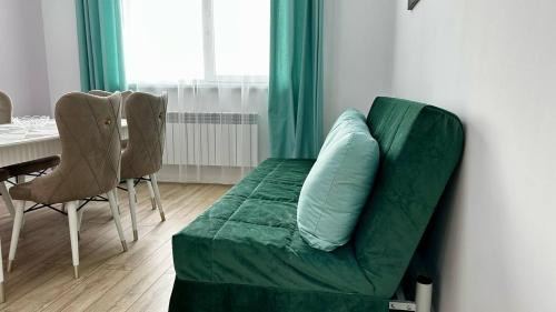 Almaty Apartment | Городской поцелуй