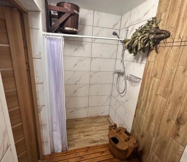 Kamianske House | Гостьовий Будиночок