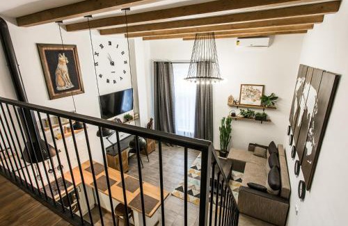 Odessa Apartment | Дві незалежні квартири поряд загалом для 8 гостей, КЛ