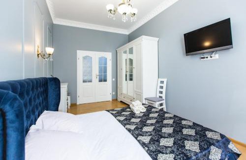 Lviv City Center Apartment | Дизайнерська ВІП квартира по вулиці Куліша 14