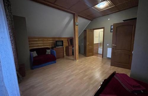 Yaremche Hotel | "Діброва"