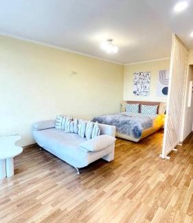 Chernovtsy Apartment | Затишна красива квартира-студія в новобудові з балконом
