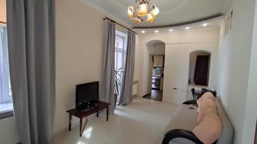 Odessa City Center Apartment | Квартира в центре Торговая 6