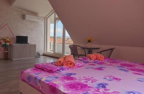 Chernomorets House | Къща за гости Богданови