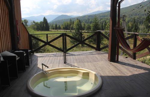 Manyava Ski Chalet | містечко Швейцарське