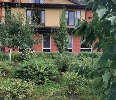 Degtyari House | Номер з видом на сад