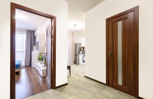 Pozniaky Apartment | Панорамний Краєвид, поруч з метро