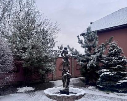 Velyka Byyhan Bed & Breakfast | Пансіонат Маленька Квітка Kis Virág Panzió