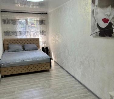 Krivoy Rog Apartment | Студия ЛЮКС 3-х комнатная ул Соборности 42