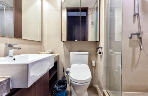Almaty District Apartment | хайвил 2 комнатная 2006